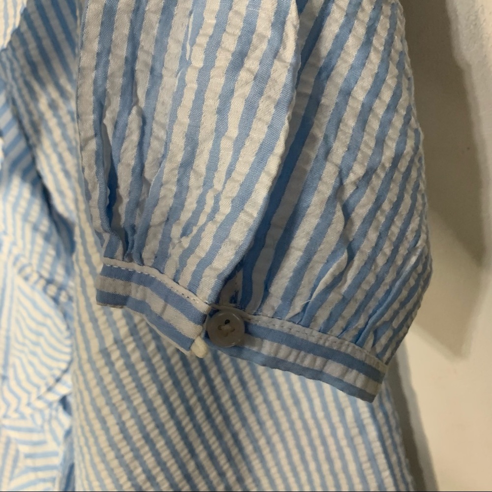 Listicle blue and white top with bow - Picture 5 of 6